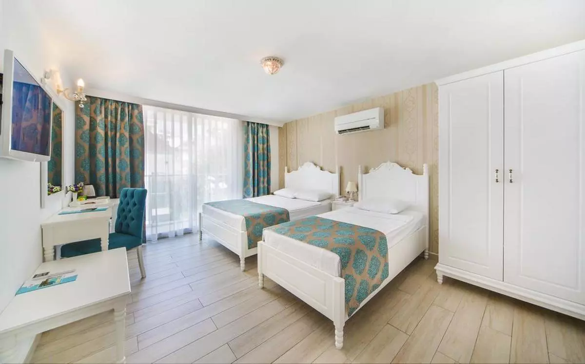 Kleopatra Atlas Hotel double room (Copy).jpg